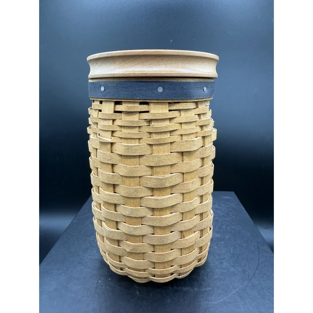 🧺 Longaberger 2003 Blue Ribbon Pride Basket w/ Coin Bank Lid – EUC ✨